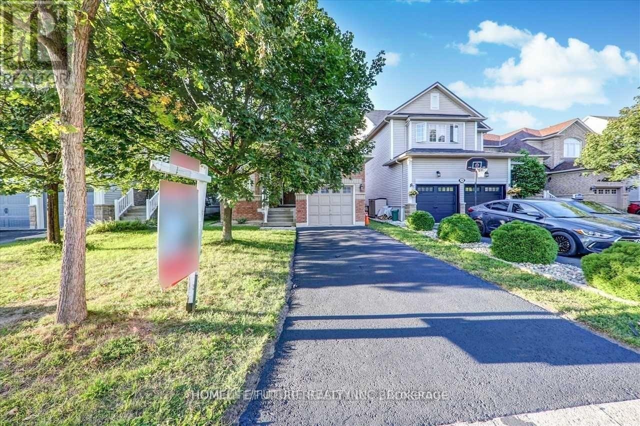 20 Kenilworth Crescent, Whitby, ON, L1M 2M6 - 2