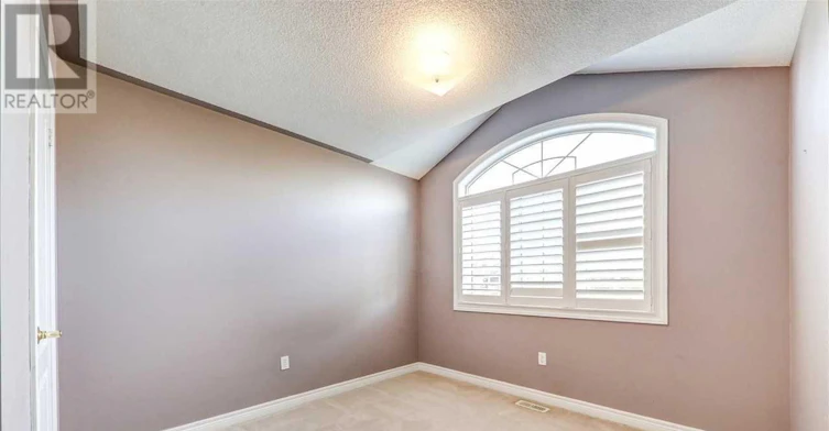 20 Kenilworth Crescent, Whitby, ON, L1M 2M6 - 17