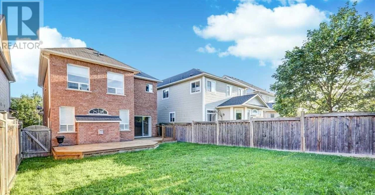 20 Kenilworth Crescent, Whitby, ON, L1M 2M6 - 20