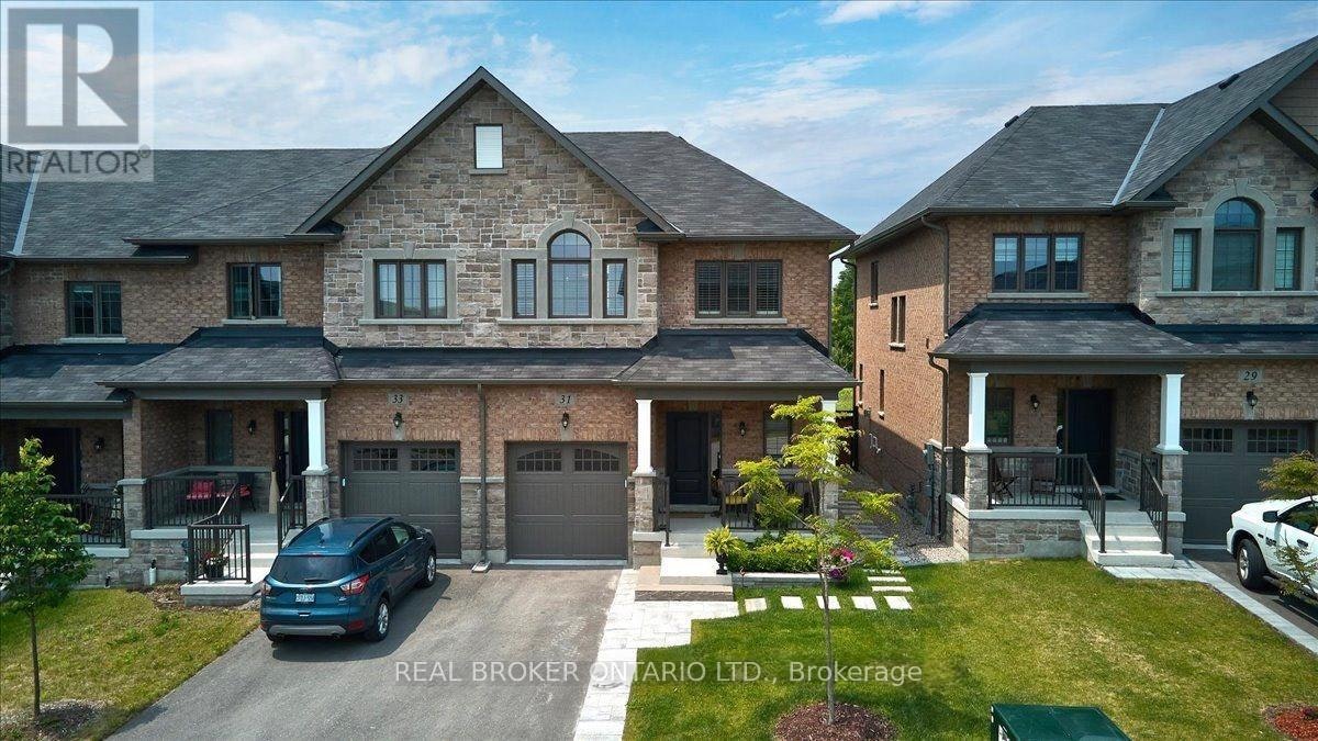 31 Gord Matthews Way, Uxbridge, ON, L9P 0E9