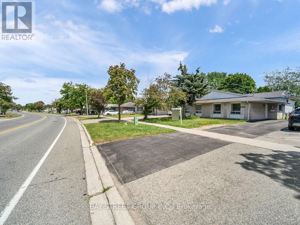 3068 Morning Star Drive, Mississauga, ON, L4T 1X2