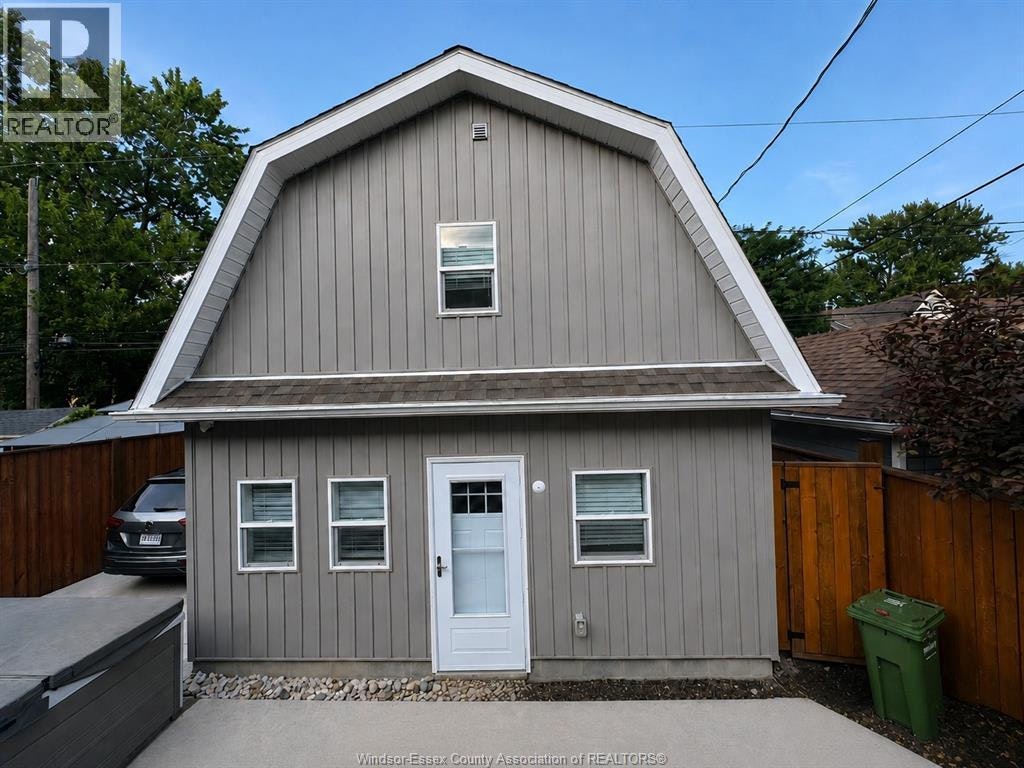 1228 Dougall Adu, Windsor, ON, N8X 1R5