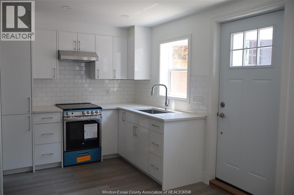 1228 Dougall Adu, Windsor, ON, N8X 1R5 - 2