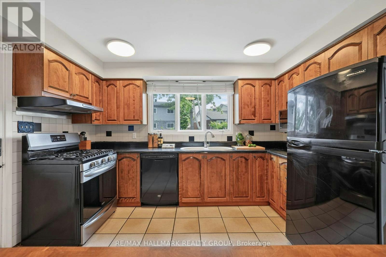 1038 Arnot Road, Ottawa, ON, K2C 0H4 - 16