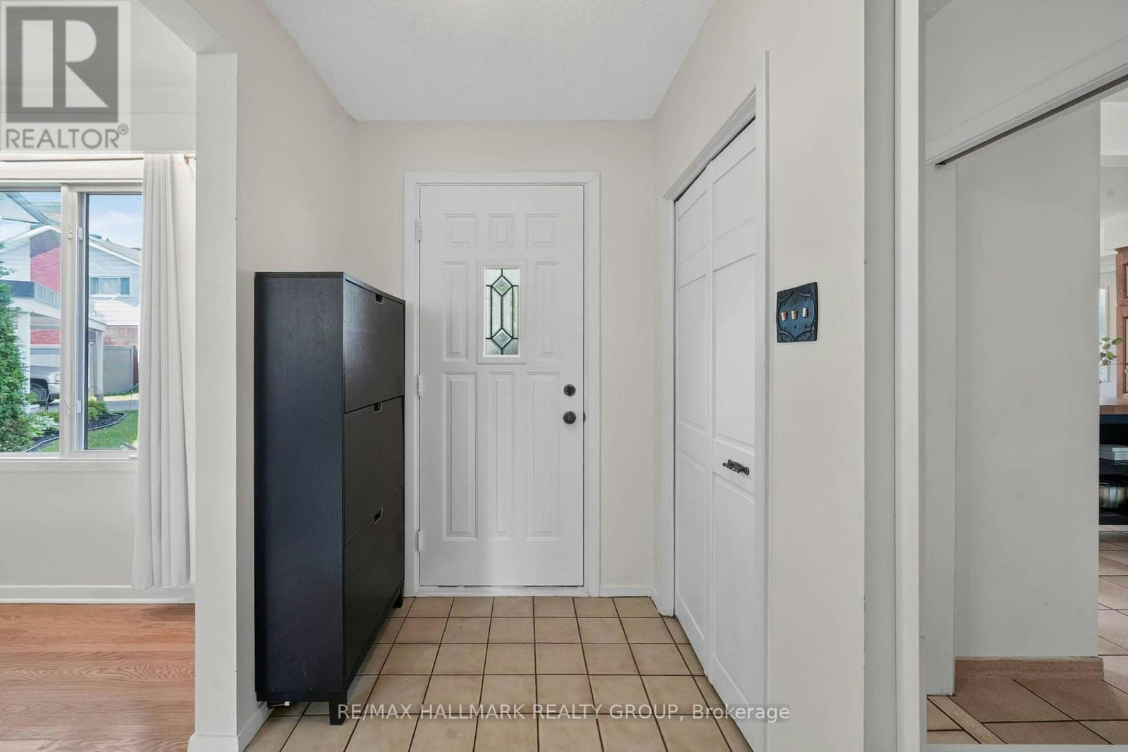 1038 Arnot Road, Ottawa, ON, K2C 0H4 - 3