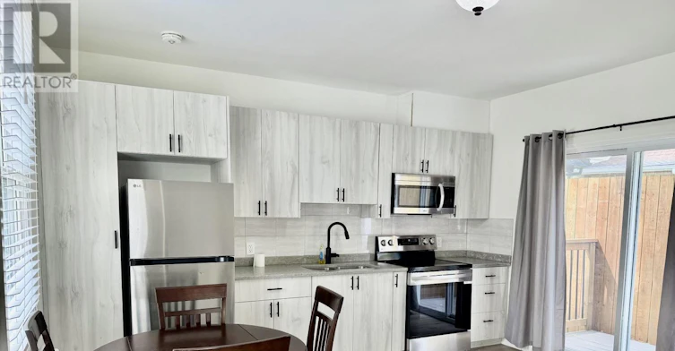 2-4711 River Road, Niagara Falls, ON, L2E 3G2 - 2