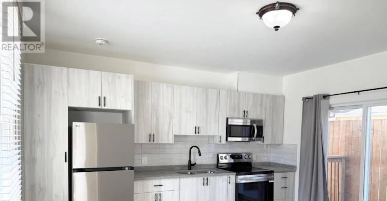 2-4711 River Road, Niagara Falls, ON, L2E 3G2 - 3