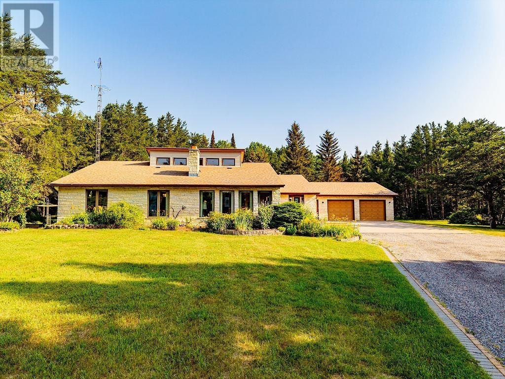 4600 Mapleward Road, Thunder Bay, ON, P7G 1T2