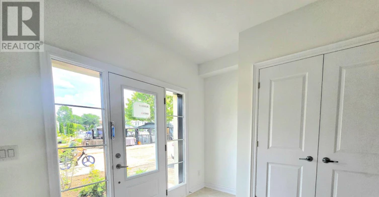 2-15 Lake Street, Grimsby, ON, L3M 2G4 - 9
