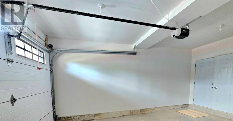2-15 Lake Street, Grimsby, ON, L3M 2G4 - 11
