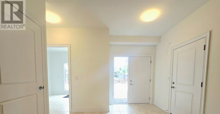 2-15 Lake Street, Grimsby, ON, L3M 2G4 - 12