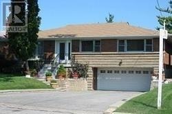 102 Betty Ann Drive, Toronto, ON, M2N 1X2