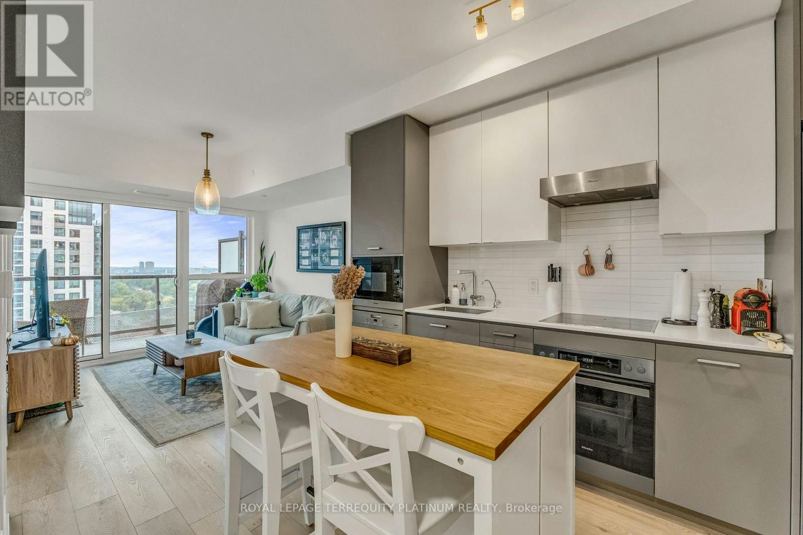 1410-11 Lillian Street, Toronto, ON, M4S 2H7 - 5