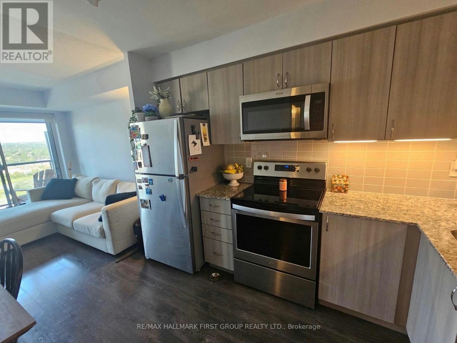 1610-1255 Bayly Street, Pickering, ON, L1W 0B6 - 3