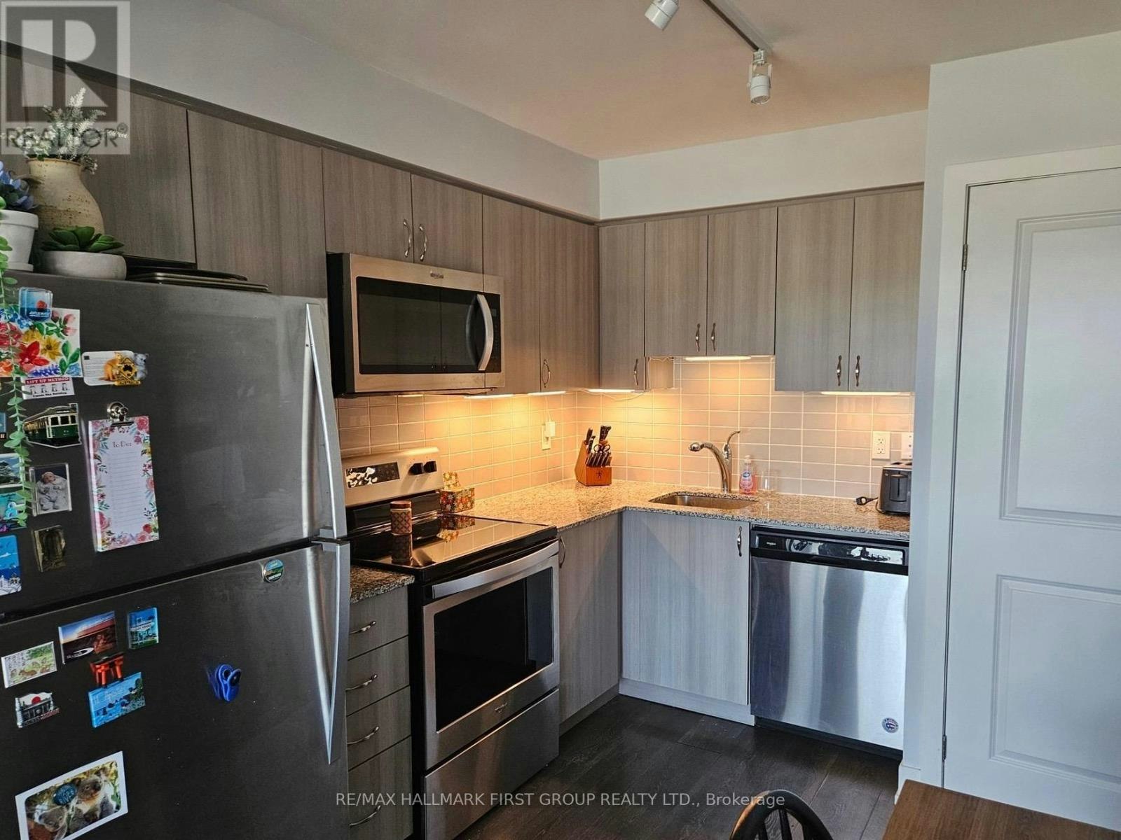 1610-1255 Bayly Street, Pickering, ON, L1W 0B6 - 4