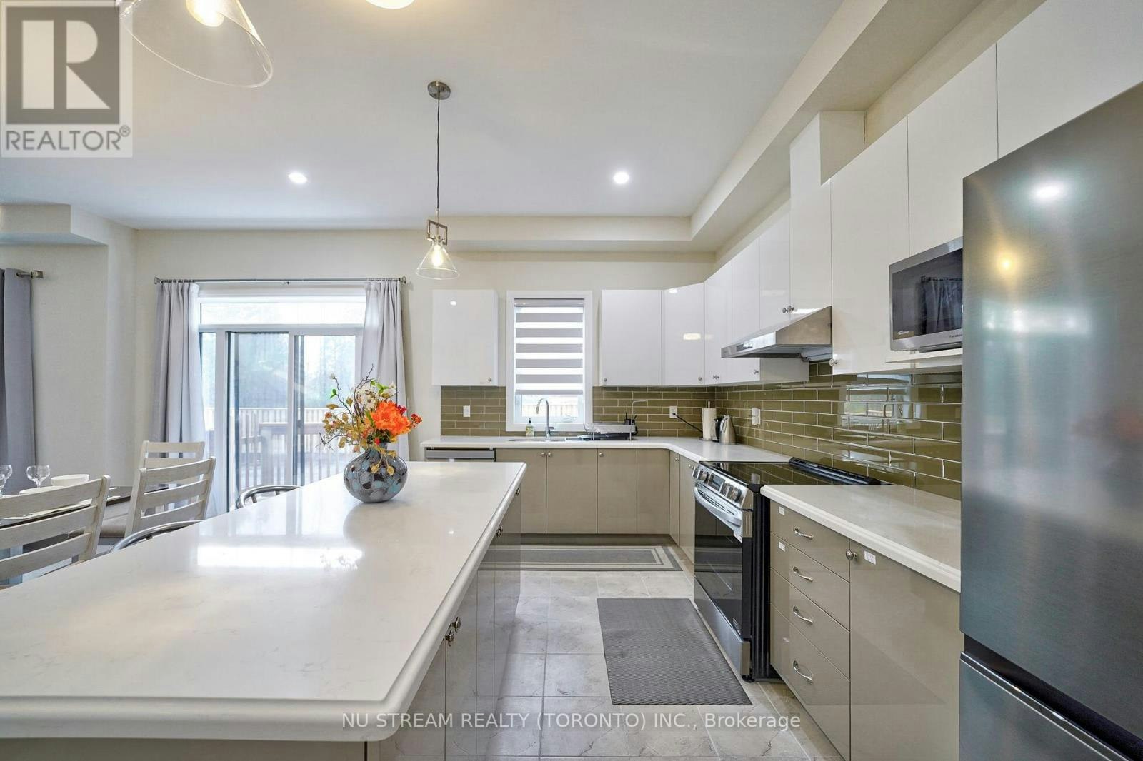 3185 Searidge Street, Severn, ON, L3V 8R1 - 14