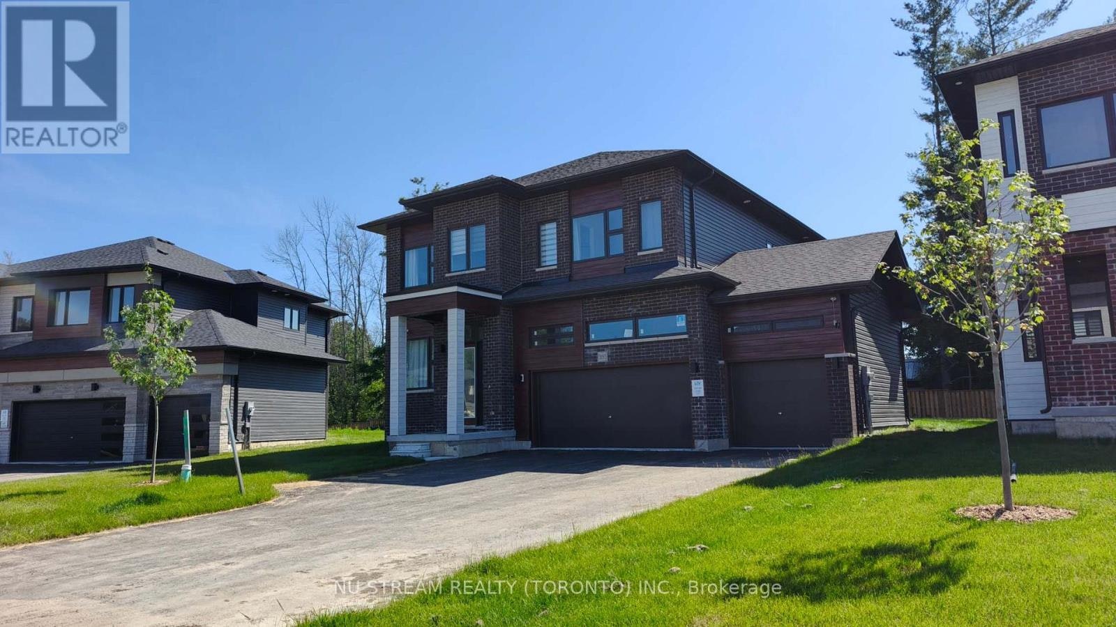 3185 Searidge Street, Severn, ON, L3V 8R1