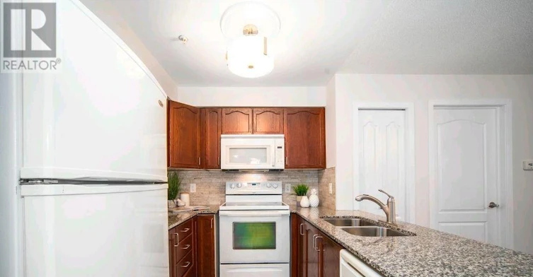 2203-6 Dayspring Circle, Brampton, ON, L6P 2Z6 - 6