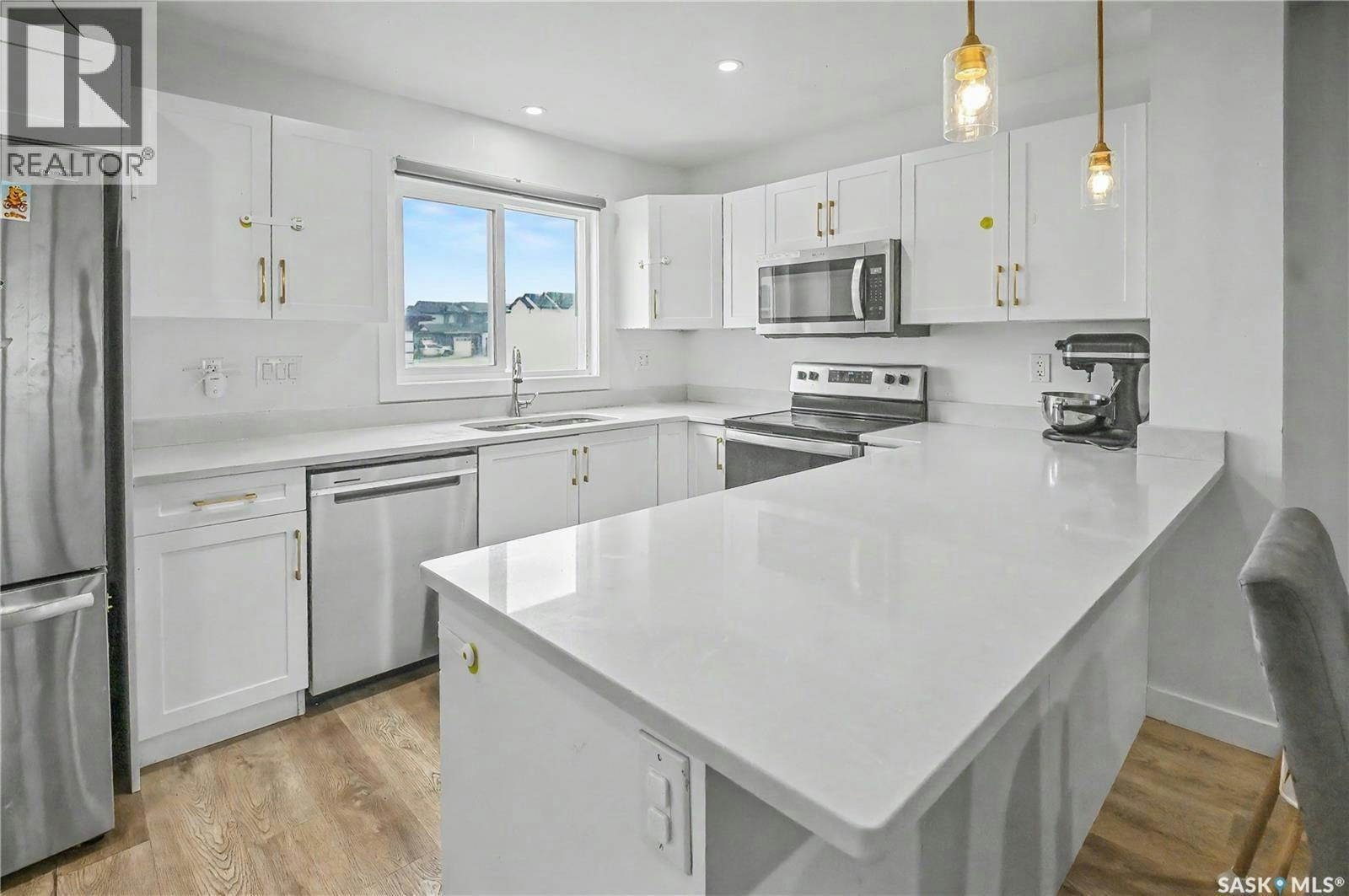 106 Westfield Road, Saskatoon, SK, S7V 0Z8