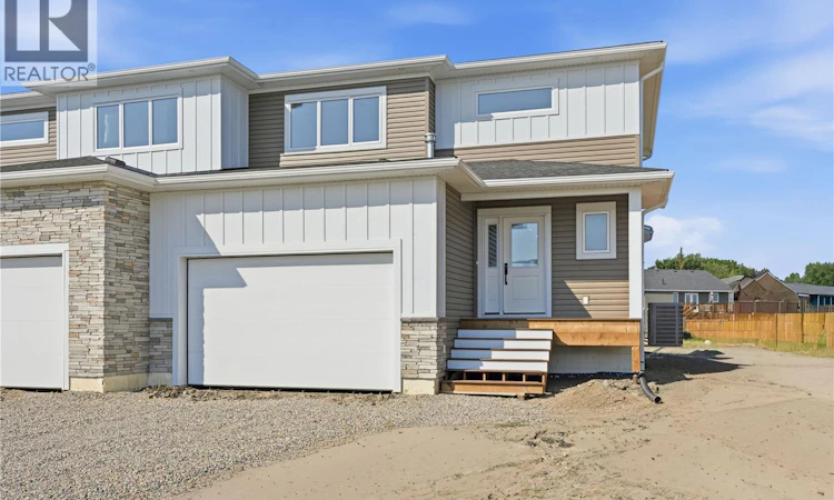 224 Froese Crescent
