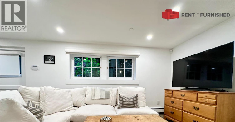 2036 W 15th Avenue, Vancouver, BC, V6J 2L5 - 2