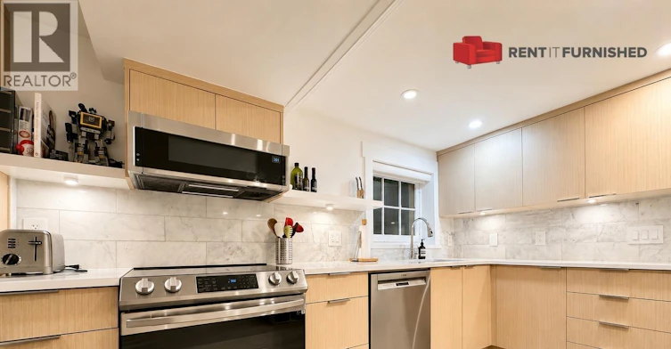 2036 W 15th Avenue, Vancouver, BC, V6J 2L5 - 6