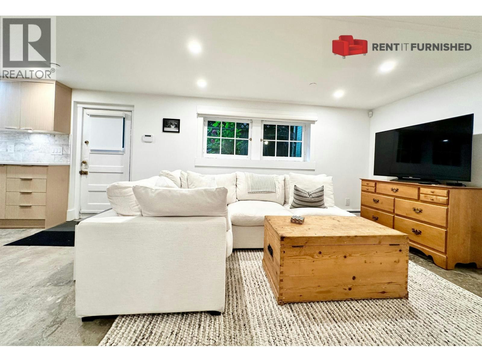 2036 W 15th Avenue, Vancouver, BC, V6J 2L5 - 3