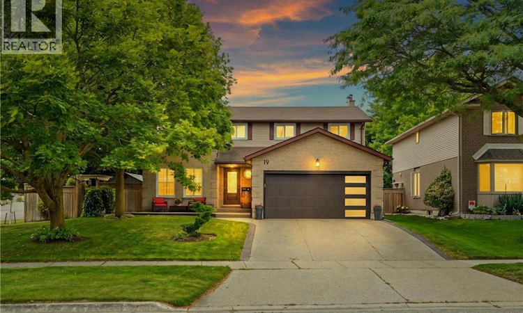 19 Alona Avenue