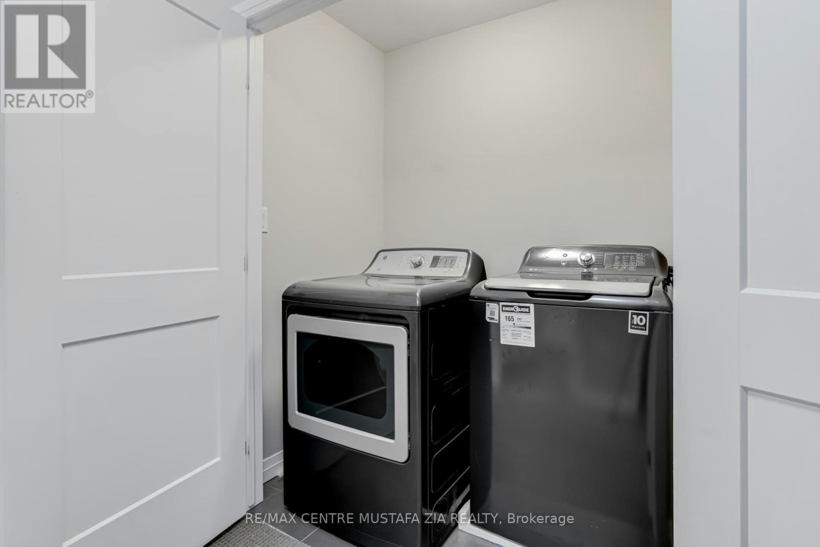 74 Soho Street, Hamilton, ON, L8J 0L4 - 32