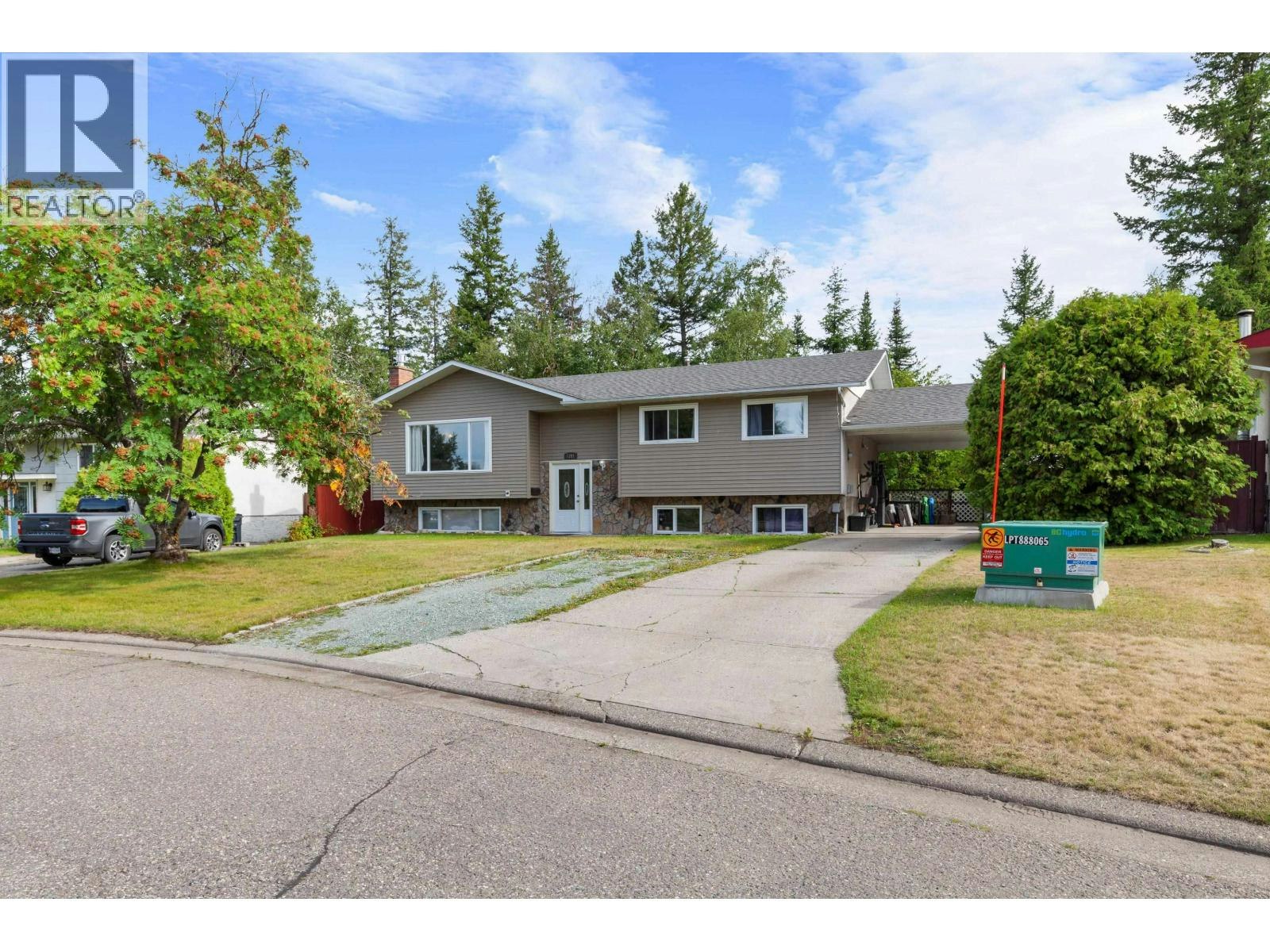 7391 Imperial Crescent