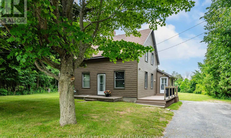 44 Balm Beach Road W