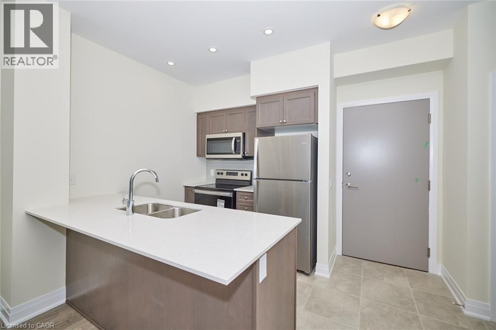 243-16 Concord Place, Grimsby, ON, L3M 0J1 - 4