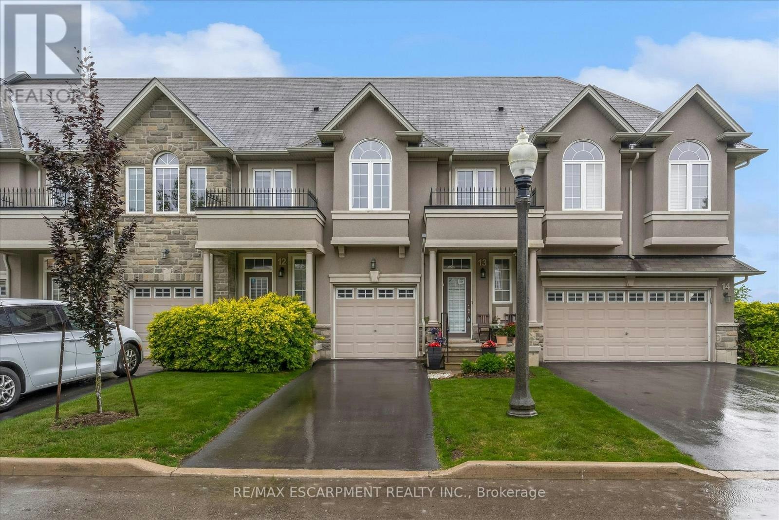 13-370 Stonehenge Drive, Hamilton, ON, L9K 0H9