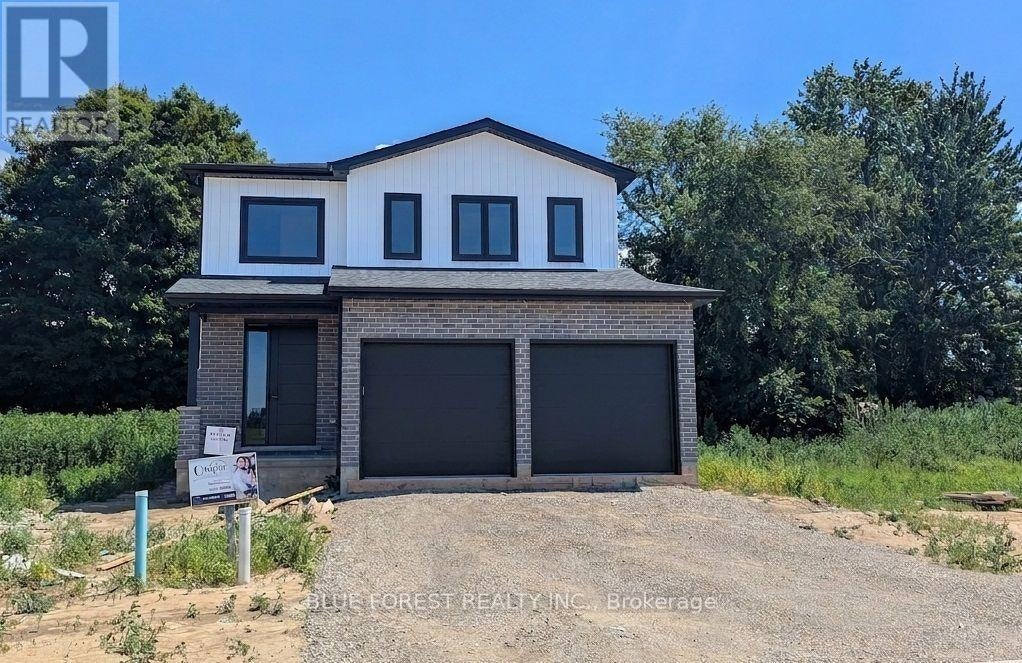50 Beer Crescent, Strathroy, ON, N7G 3K5