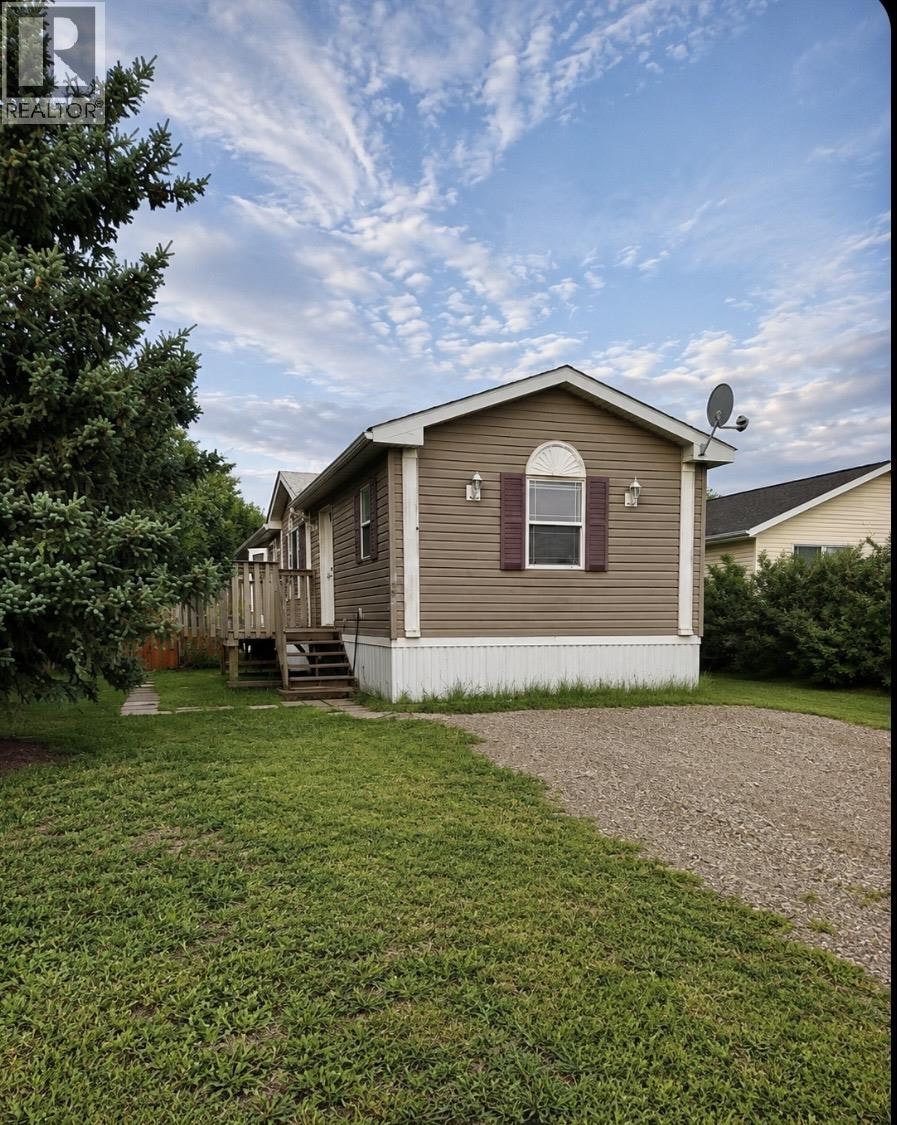 10055 100a Street, Taylor, BC, V0C 2K0