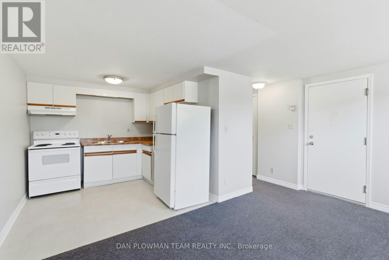 3-176 Nassau Street, Oshawa, ON, L1J 4A5 - 2