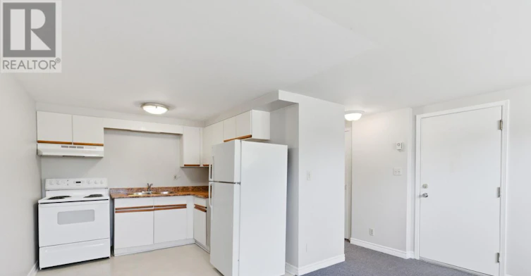 3-176 Nassau Street, Oshawa, ON, L1J 4A5 - 2