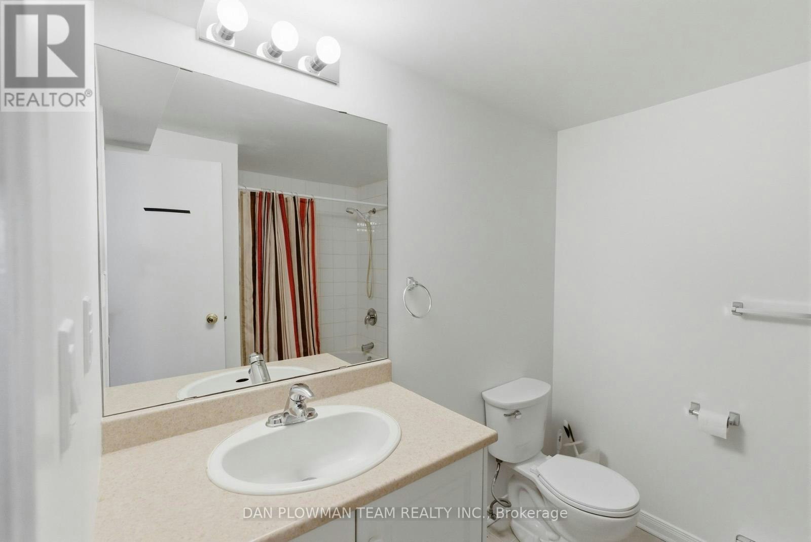3-176 Nassau Street, Oshawa, ON, L1J 4A5 - 4