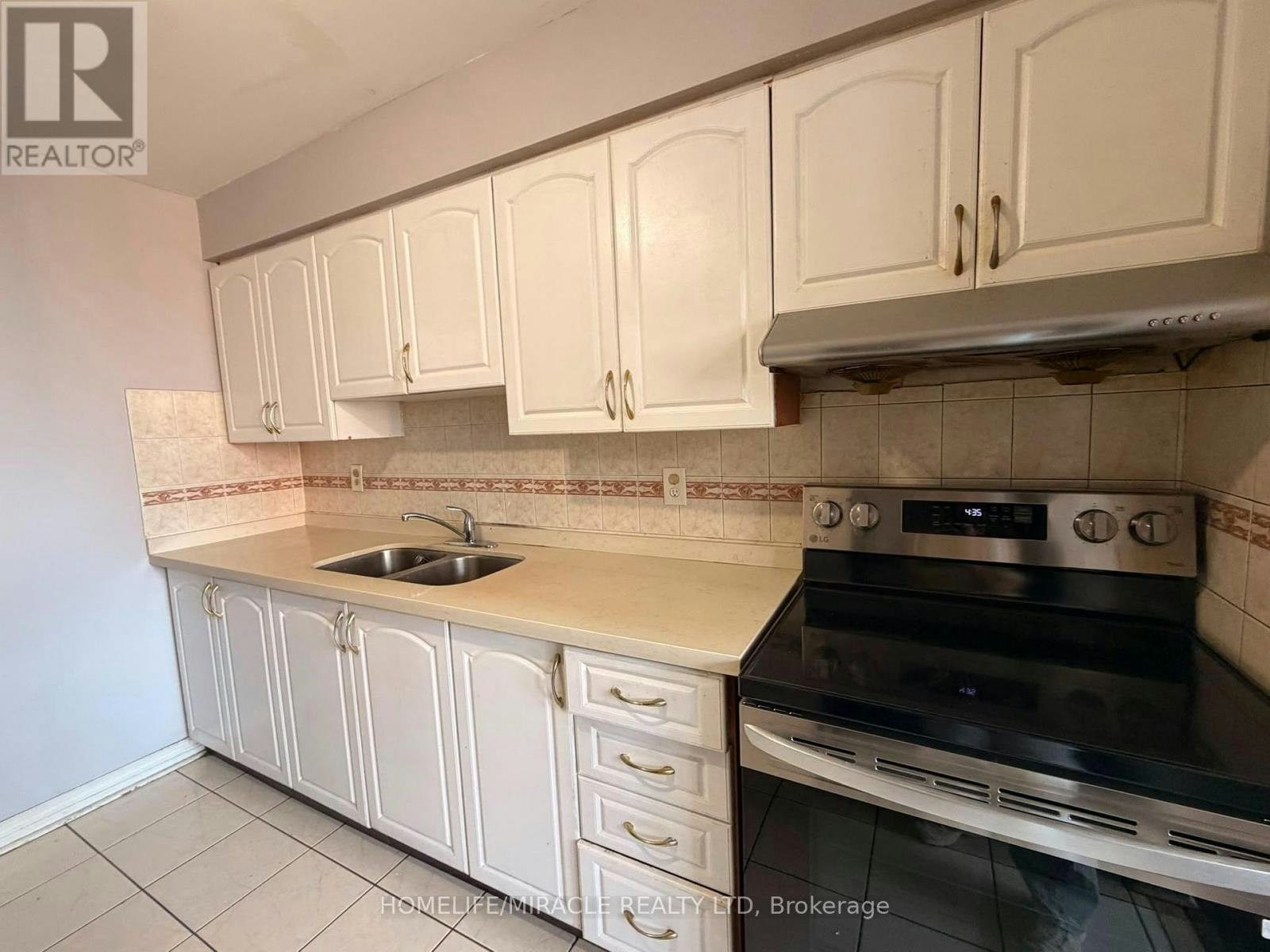 916-100 Dundalk Drive, Toronto, ON, M1P 4V2 - 6