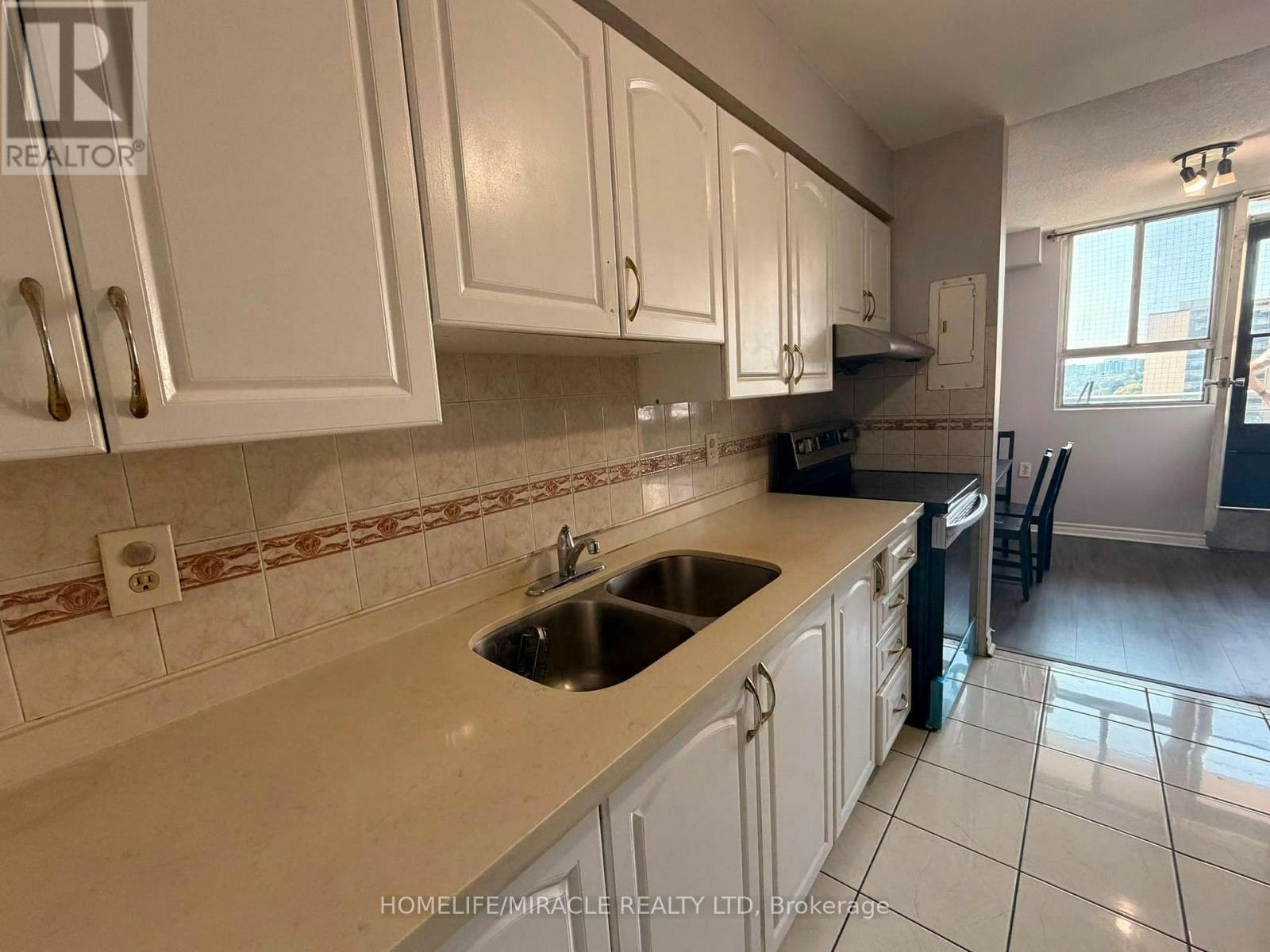 916-100 Dundalk Drive, Toronto, ON, M1P 4V2 - 4