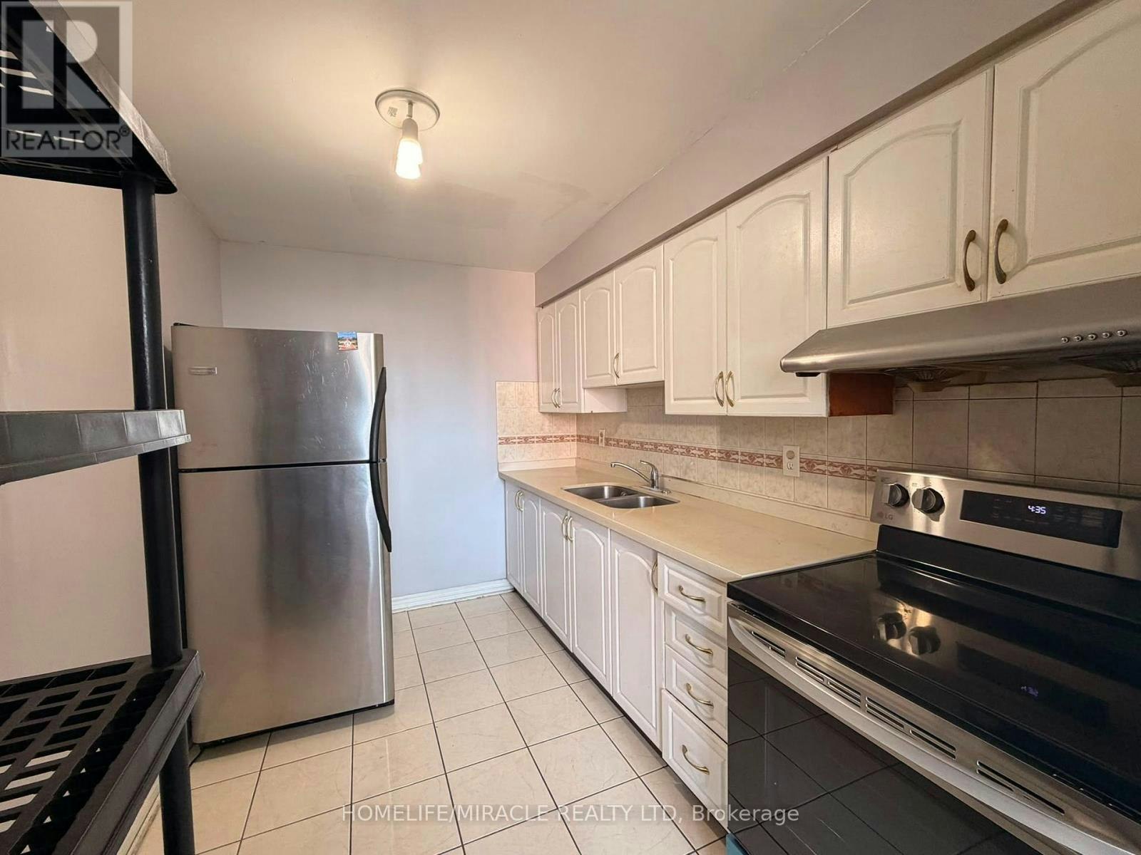 916-100 Dundalk Drive, Toronto, ON, M1P 4V2 - 3