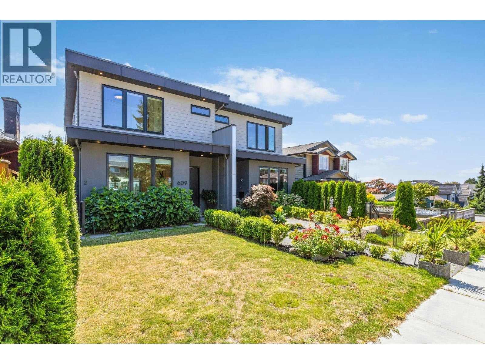 609 E 4th Street, North Vancouver, BC, V7L 1J9