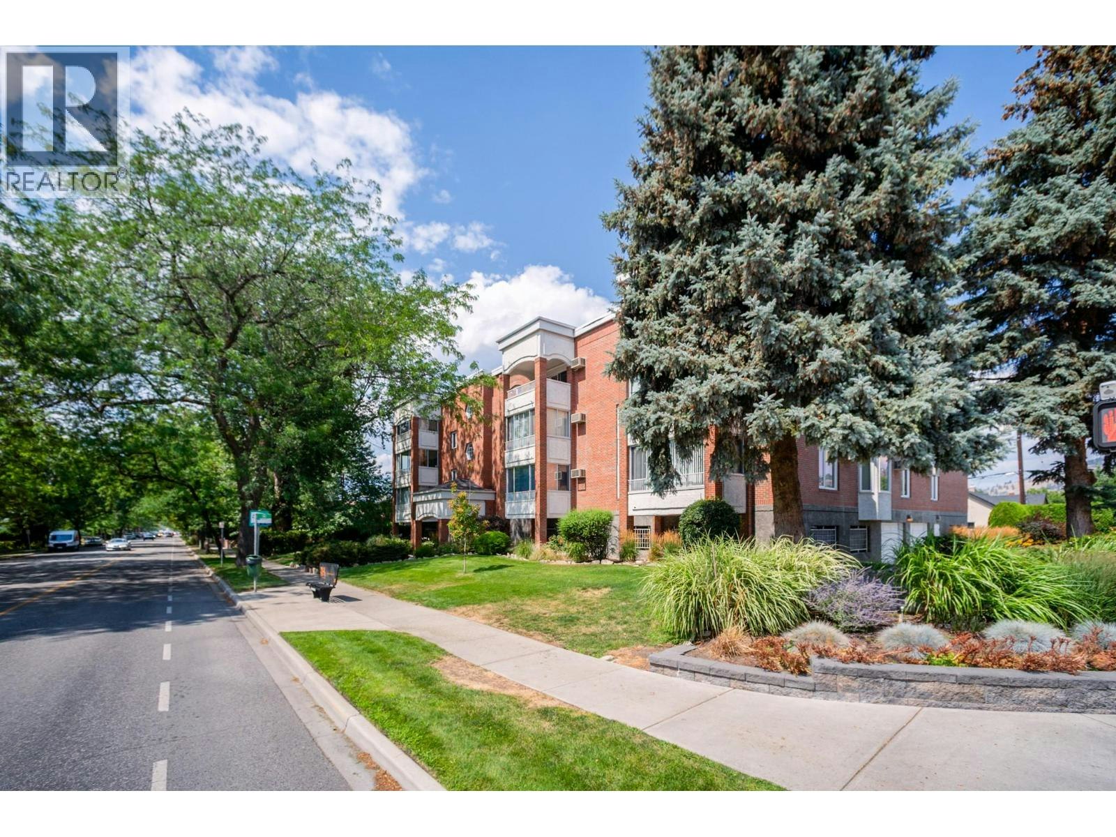 103-878 Bernard Avenue, Kelowna, BC, V1Y 6P5