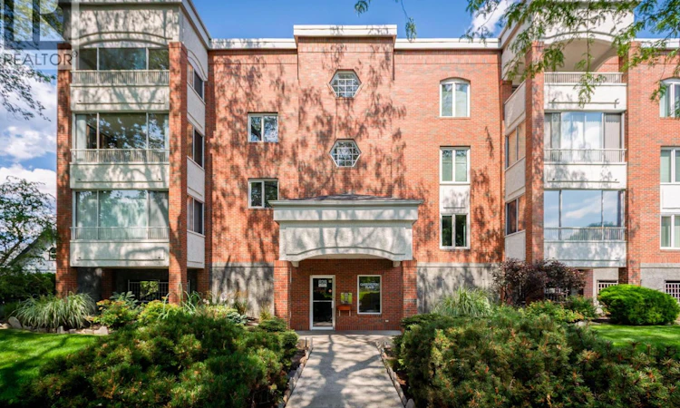103-878 Bernard Avenue