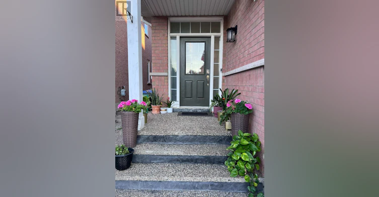 3534 Fountain Park Avenue, Mississauga, ON, L5M 7E8 - 2