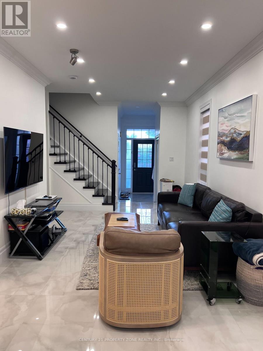 3534 Fountain Park Avenue, Mississauga, ON, L5M 7E8 - 9