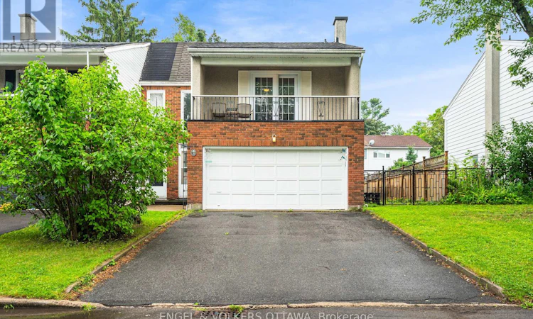 10 Estelle Crescent