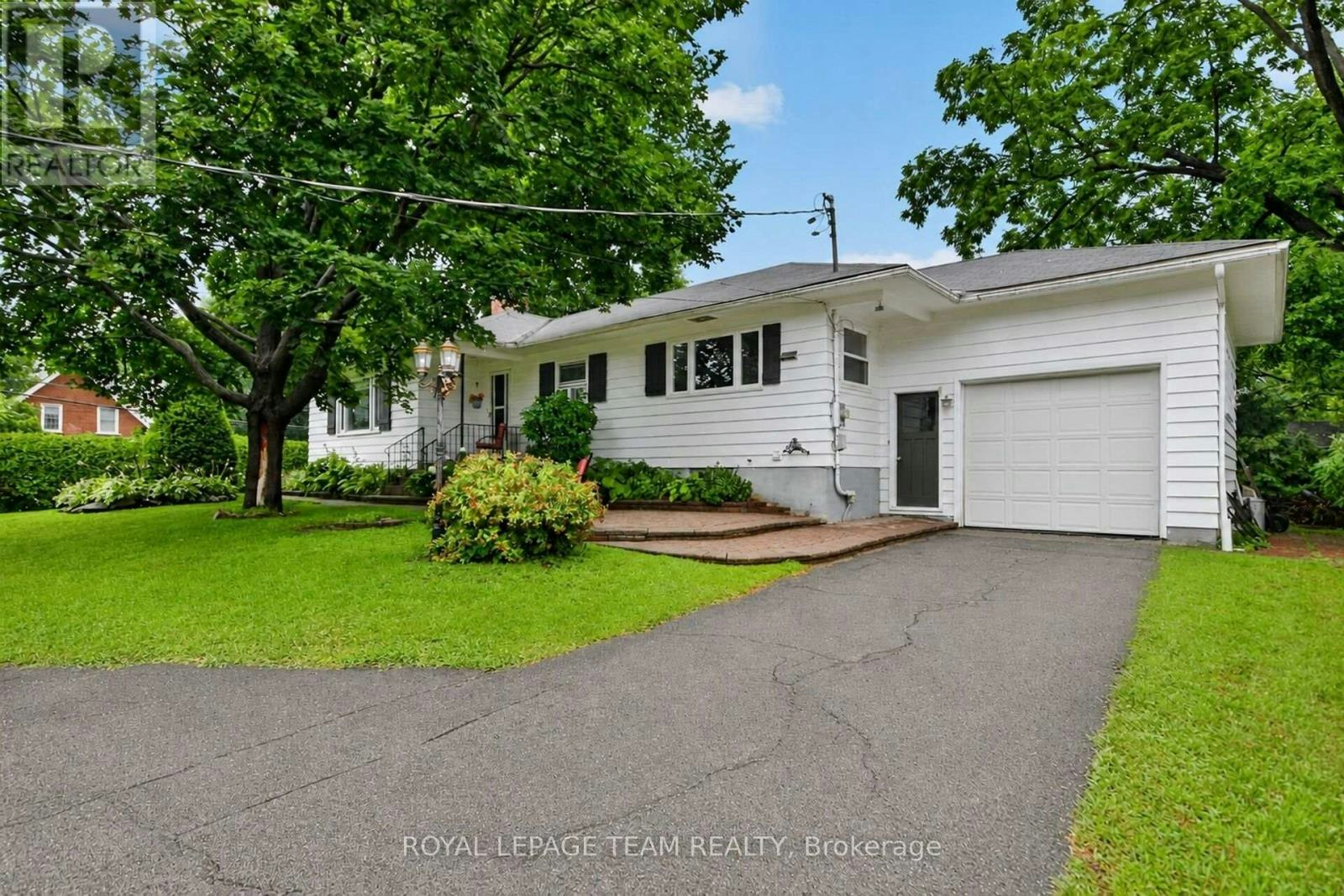 1003 St. Peter Street, Cumberland, ON, K4C 1A4