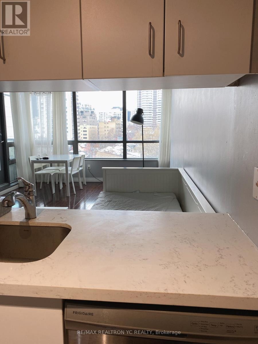 705-285 Mutual Street, Toronto, ON, M4Y 3C5 - 6