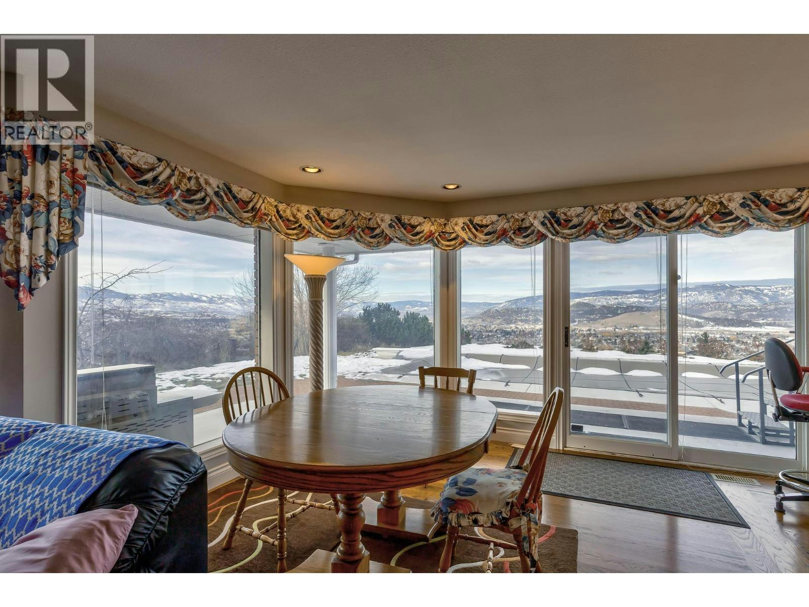 1135 Graf Road, Kelowna, BC, V1P 1B8 - 28